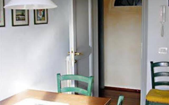 Lambertesca Halldis Apartments