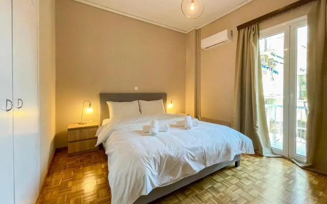 Riankour Central 90sqm apt in Panormou