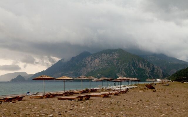 Etenna Beach Bungalows