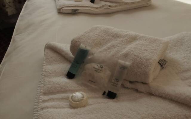 The Royal Oak Historic Commercial Inn