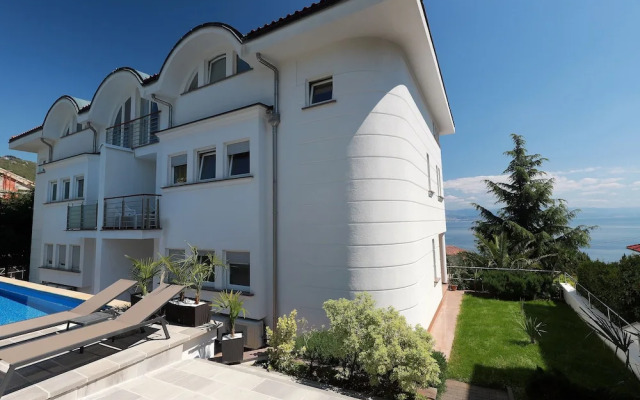 New Luxury Apartments