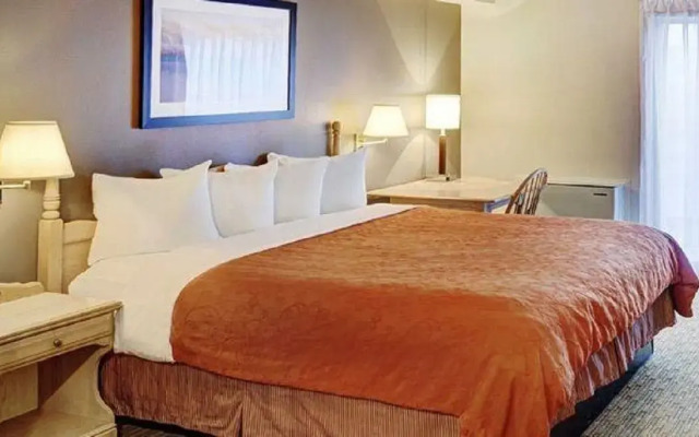 Thompson's Best Value Inn & Suites