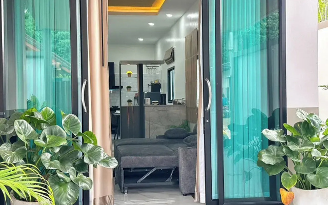 Golden Palm Resort