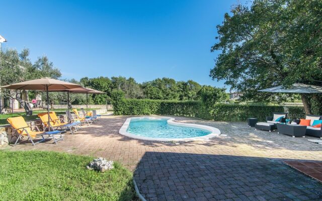 Expansive Villa in Sveti Lovrec With Swimming Pool