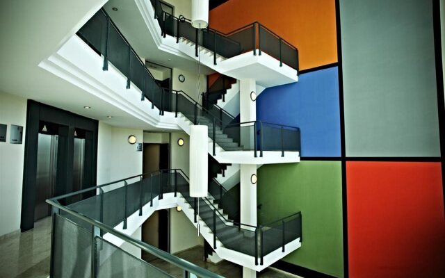 Apartamentos Vértice Sevilla Aljarafe