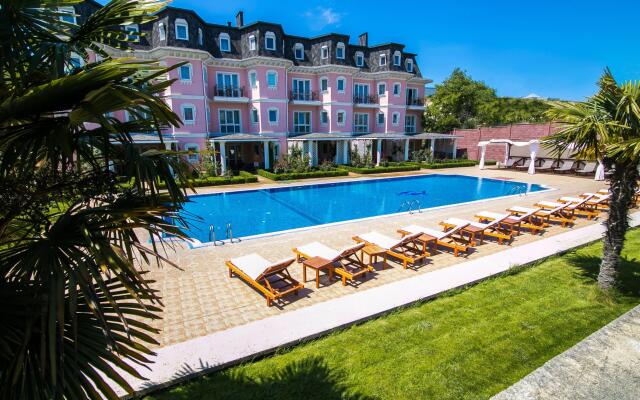 Riviera, Sevastopol