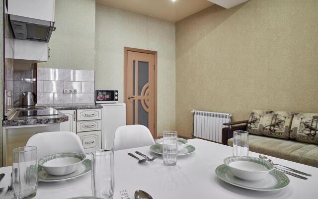 Апартаменты в центре Севастополя на Сенявина 5