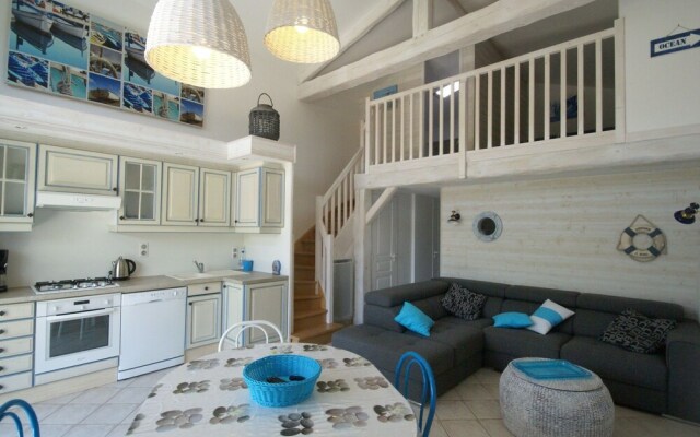 Quaint Holiday Home in Chateau-d'Olonne near Sea