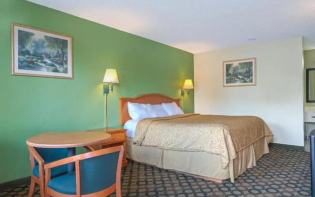 Economy Inn By OYO Ashburn