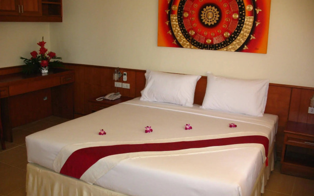 Outdoor Inn Kata Hotel