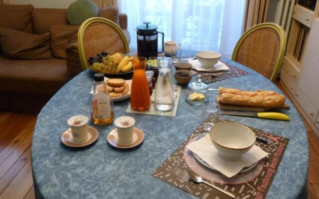 Bed And Breakfast Charonne 2