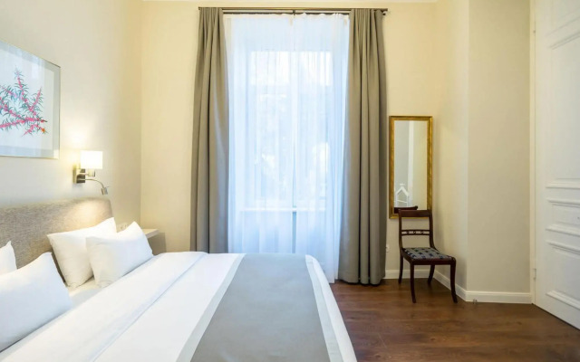 Hotel Opera