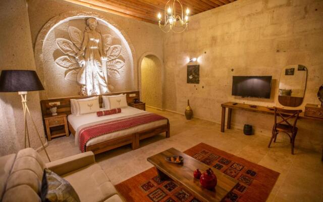 Nino Cave Suites