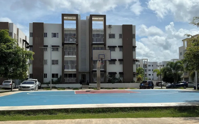 Apartment Near Beach And Airport
