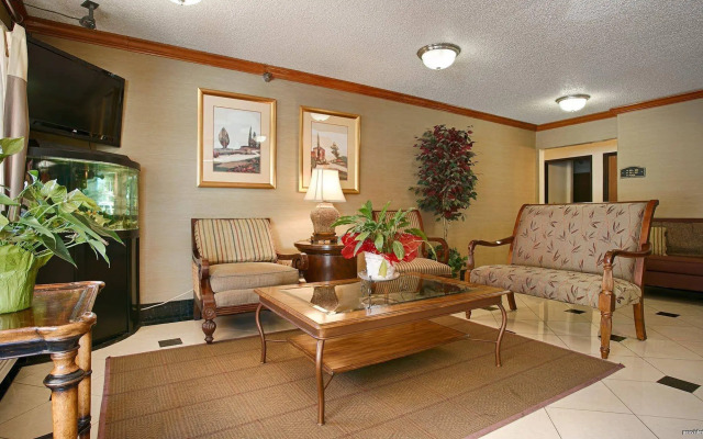 Best Western Antelope Inn & Suites