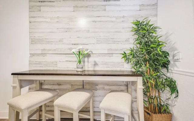 Hollywood Hideaway: Close to Dtwn & Beaches