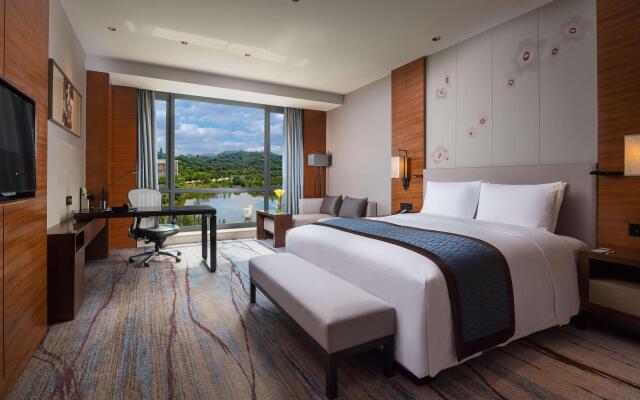 DoubleTree by Hilton Guangzhou Science City-Free Shuttle Bus Service During Canton Fair Period