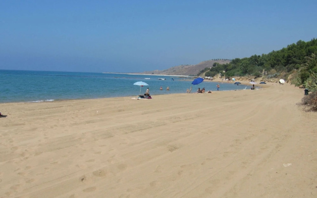 Lush Holiday Home in Sciacca near Golf Course