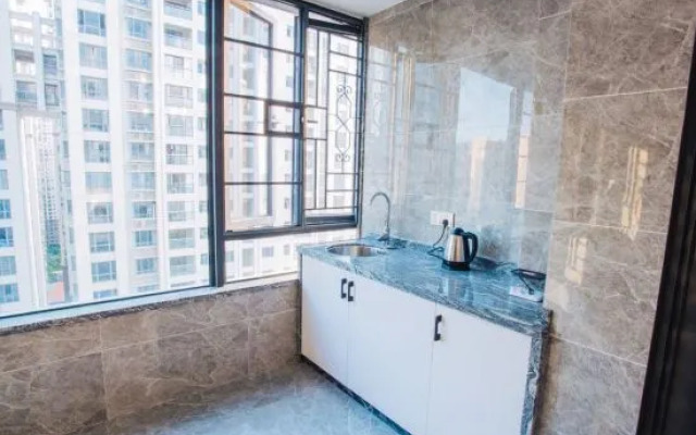 Yuehui International Apartment