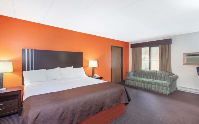 AmericInn by Wyndham Carlton