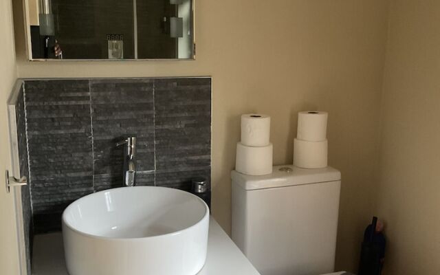 Brighton Beach Stylish 1 Bed Apartment