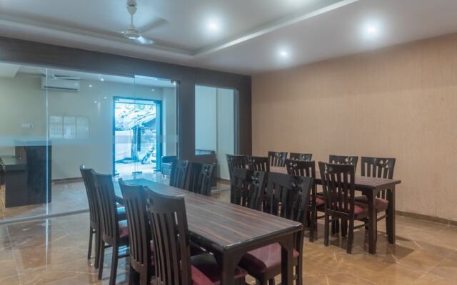 Capital O 29025 Hotel Seven Olive