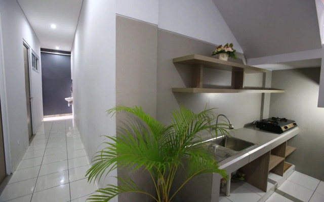 RedDoorz @ Karet Pedurenan 2