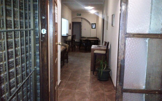 Rosebank Boarding Hostel