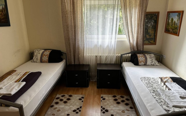 WG-Hostel