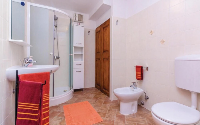 Awesome Home in Kuna Peljeska With Wifi and 4 Bedrooms