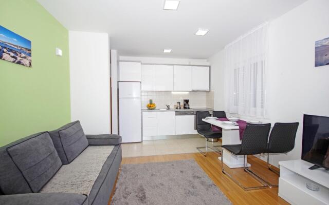 Brki - 350 M From Beach - A1 Mate (4+1)