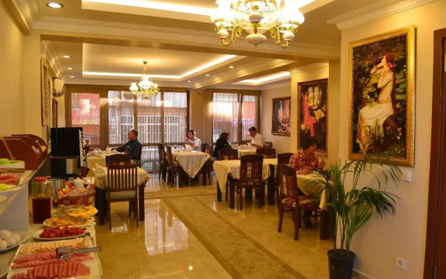 Seven Days Hotel