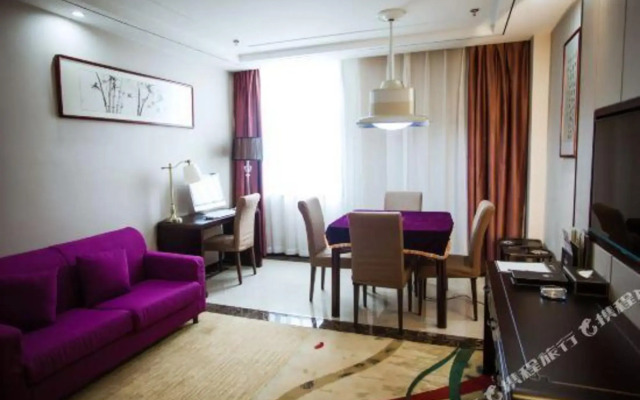 Phoenix Lake International Hotel
