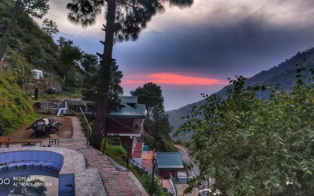 Safarmaina Resort
