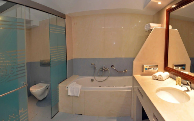 Seafos Luxury Resort & Spa