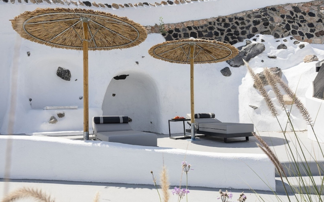 Aristofanis Sunrise Suite