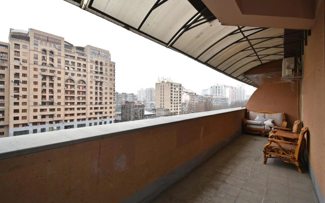 Aram street, 2 bedrooms Beautiful and Spacious apartment DI486