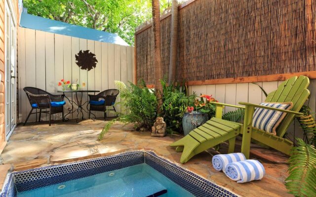 Tropical Inn