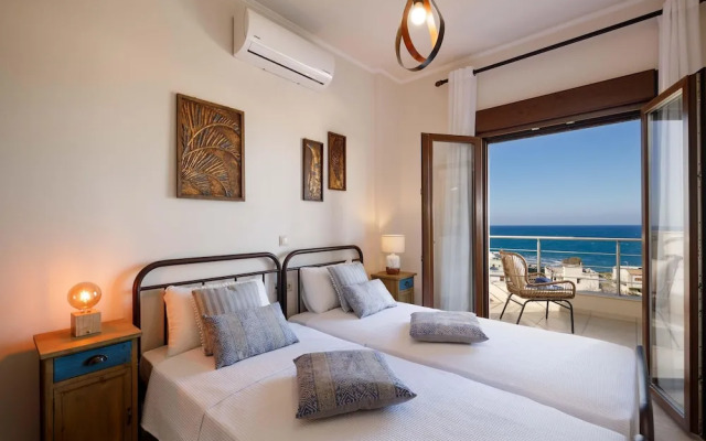 Cafe Noir - Sea View Exclusive Maisonette