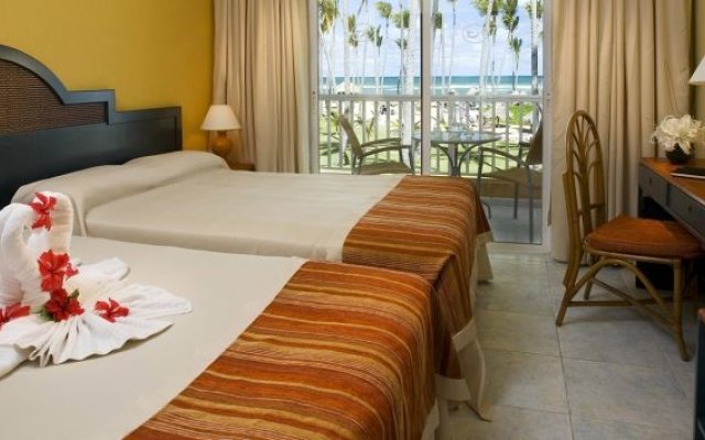Grand Sirenis Cocotal Beach Resort