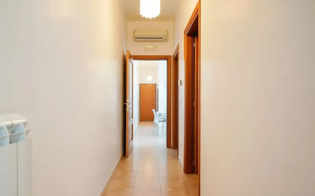Appartamento a Torre Canne con Balcone