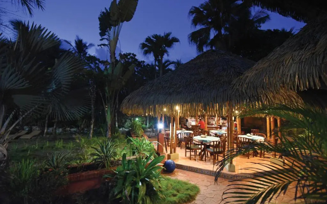 Canciones Del Mar Hotel