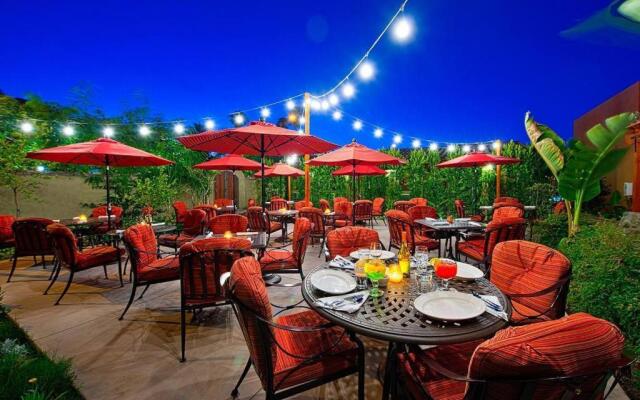 Los Arboles Hotel