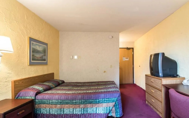 Super 8 St. Paul/i-94