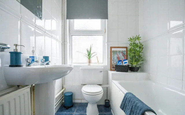 Ella Fitzgerald - Luxury 2 Bedroom Apt