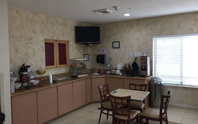 Quality Suites Abilene Mall Area