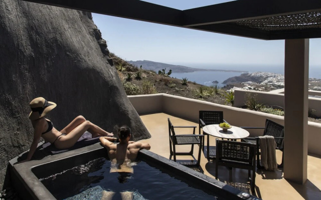 Nimbus Santorini