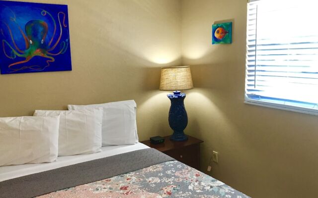 Island Cay Hotel - Clearwater Beach