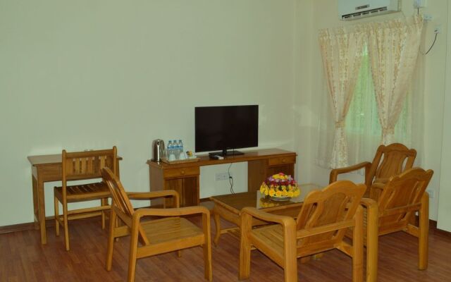 Shwe Poe Eain Hotel 1