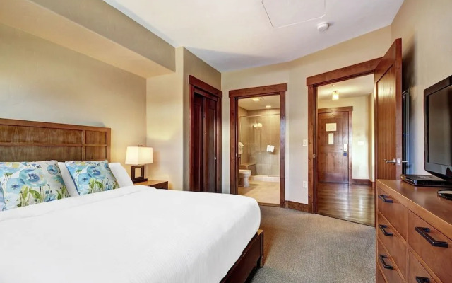 One Ski Hill Place S8211